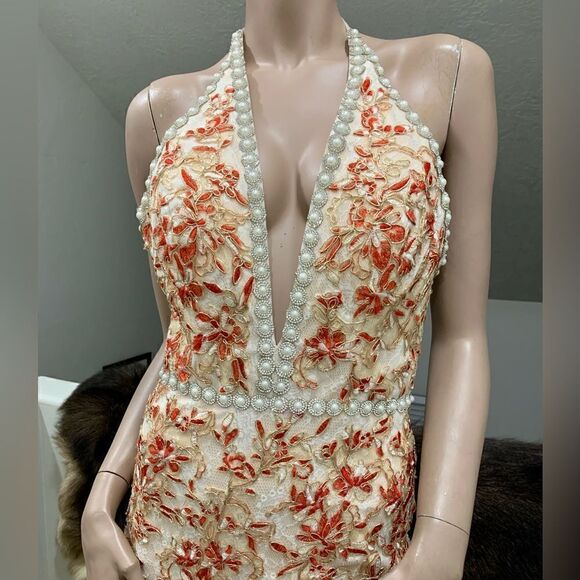 New Gorgeous Embroidered Floral Lace Beaded  Fishtail Halter Gown - Picture 2 of 16